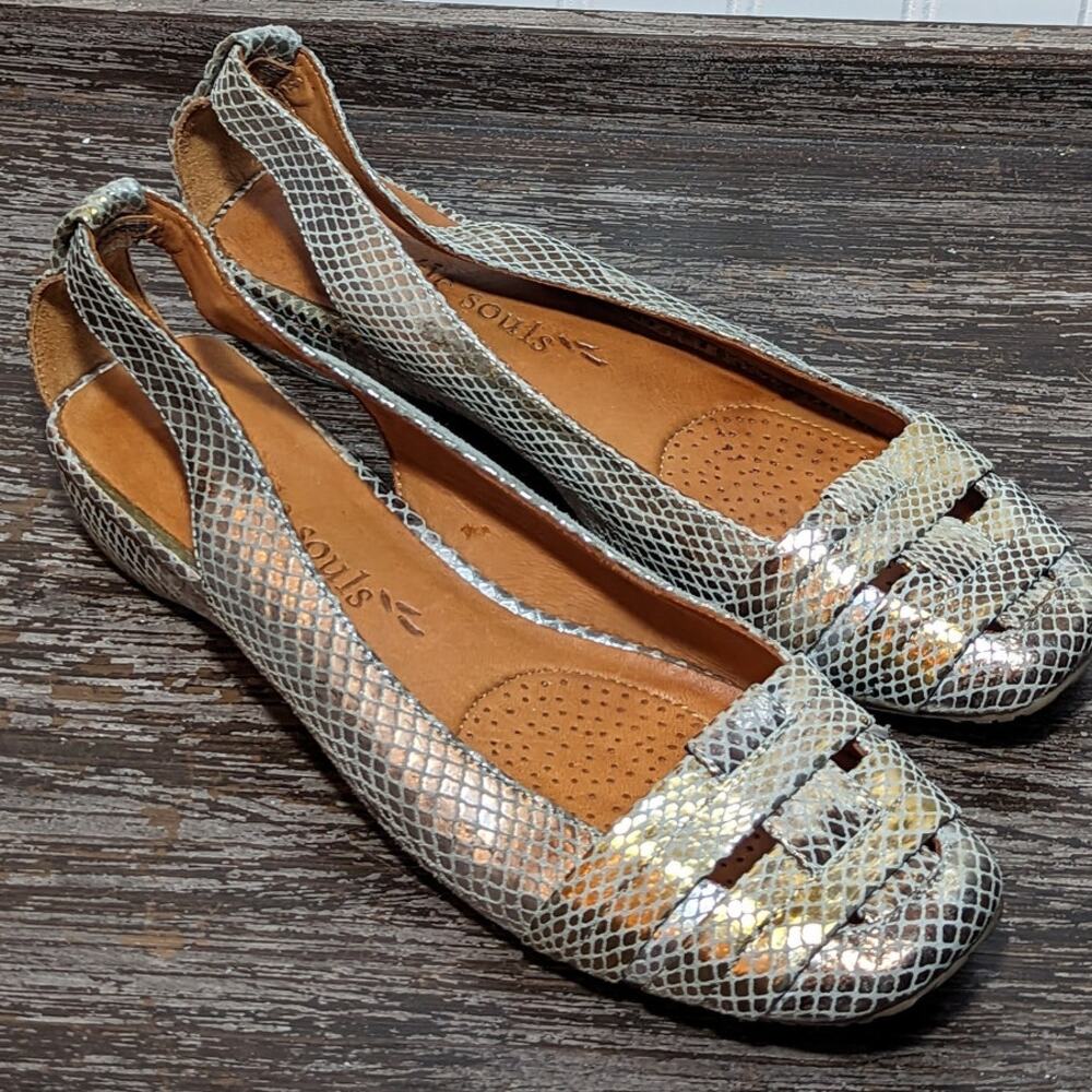 Gentle Souls Women's Metallic Leather It's So Fun Gold Silver Snake Flats Size 8